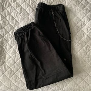 Black 90s/Y2K Inspired Cargo Pants w/ Chain Detail
